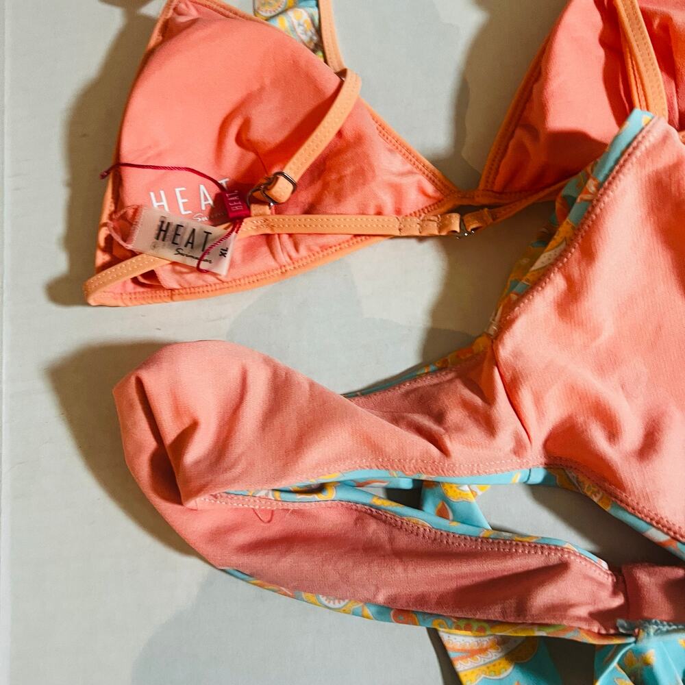 Heat Printed Two Piece Bikini Swim Bikini Set Size L Large Top Medium Bottom NWT - Picture 5 of 6
